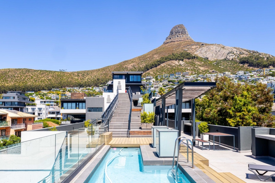 2 Bedroom Property for Sale in Sea Point Western Cape